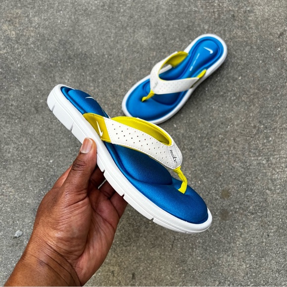 WMNS NIKE COMFORT THONG WHITE GOLDEN NEON BLUES FOOTBEDS FOOT BED FOOTBED NWB - Picture 8 of 8